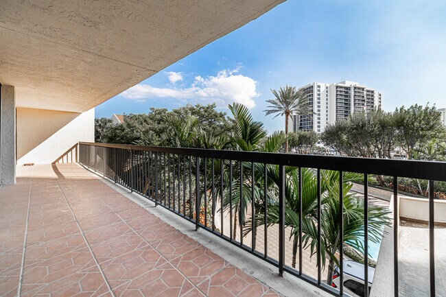 Building Photo - 4740 S Ocean Blvd