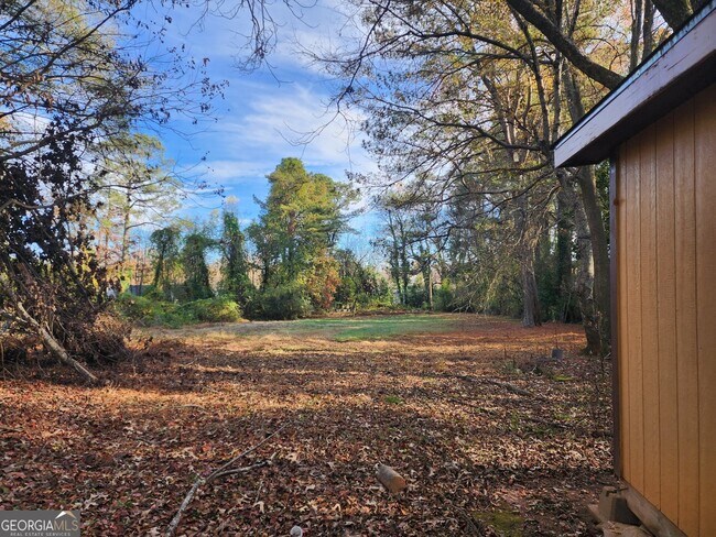 Building Photo - 1114 Fayetteville Rd SE