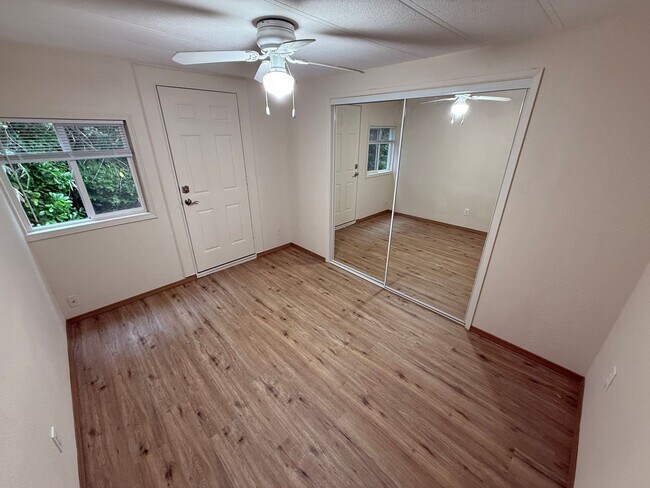 Building Photo - Private remodeled 2 bed home with huge fenced yard in Puyallup for rent now!