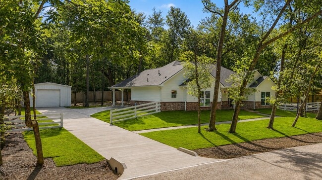 Building Photo - 5161 Lazy Ln