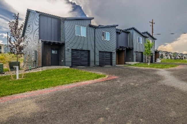 Building Photo - 3384 Crosswind Ct