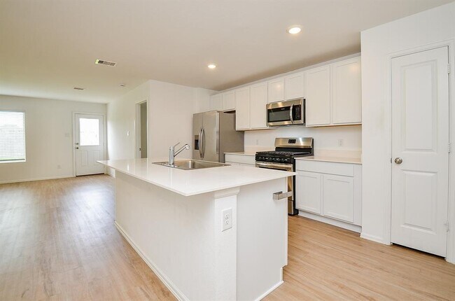 Building Photo - 27127 Breakaway Ln