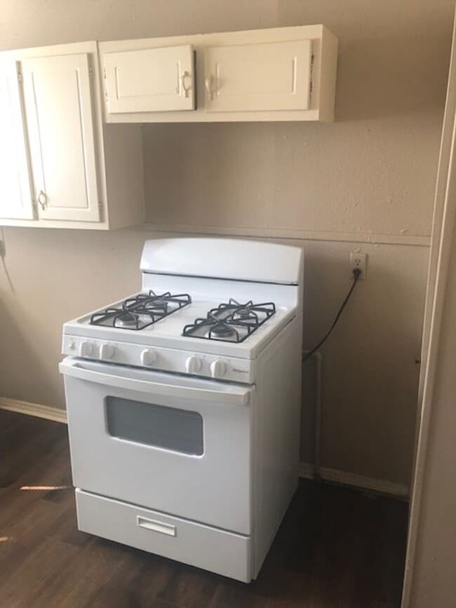 Building Photo - dgr521