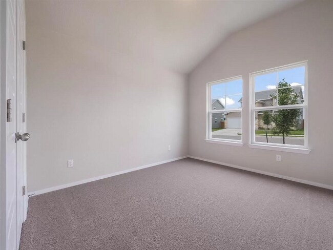 Building Photo - 315 Schuylerville Dr