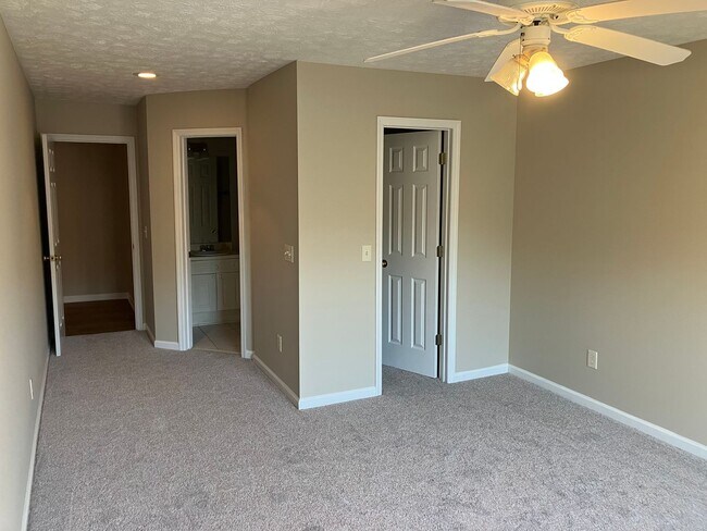 Building Photo - Asbury Hills Condominiums-2428 E. University,  Unit 1106