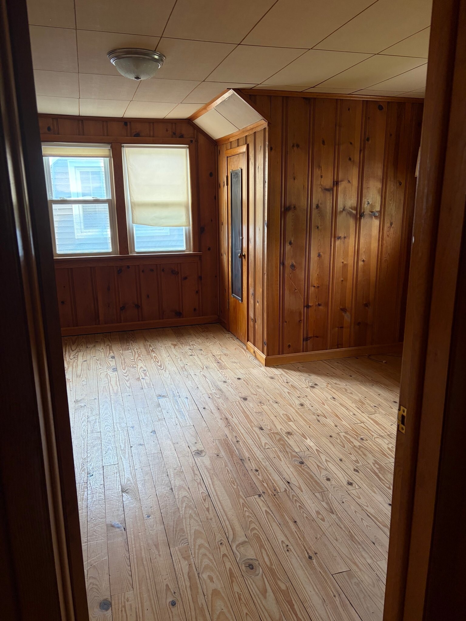 Building Photo - 1348 Beaconfield Rd