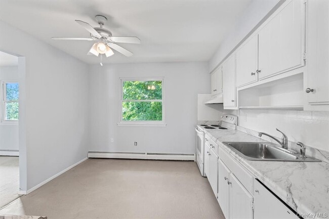 Building Photo - 49 Georgia St