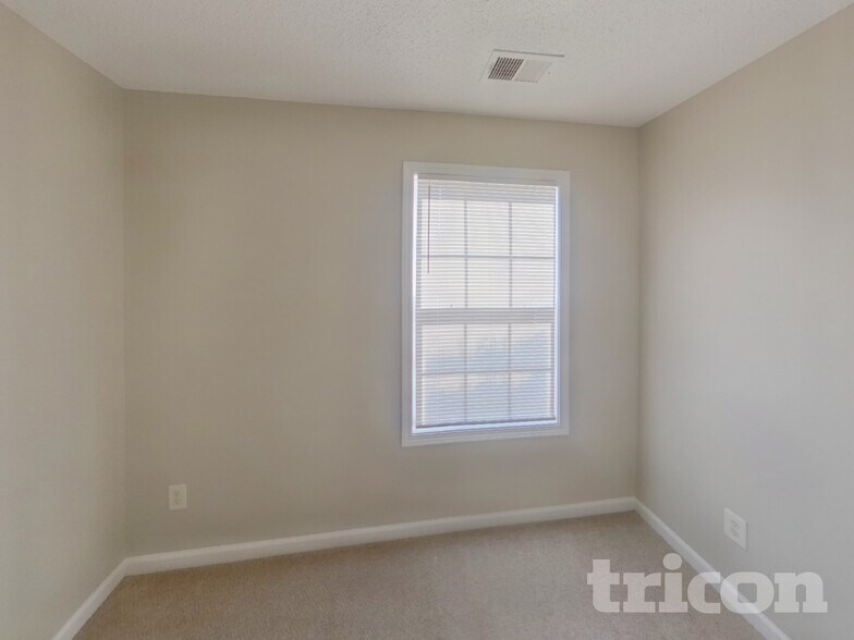 Building Photo - 6358 Olmadison Pl