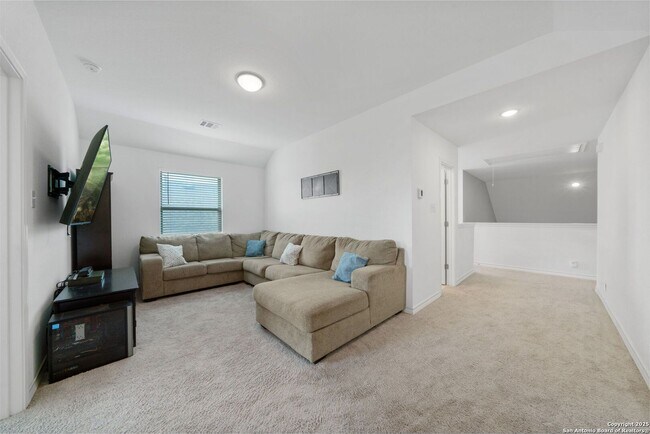 Building Photo - 4 Bedroom/3 Bath Ventana Subdivision