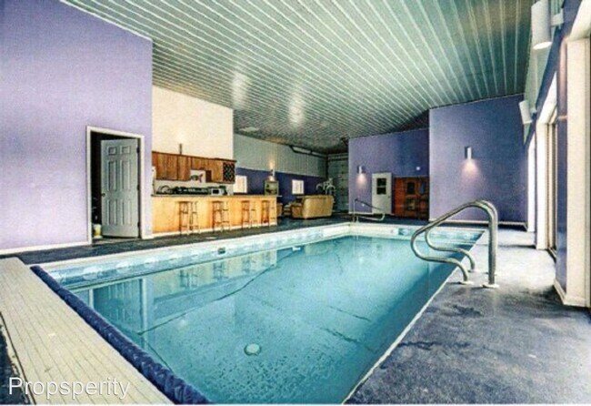 Building Photo - 7 br, 4.5 bath House - 2296 Tower Drive