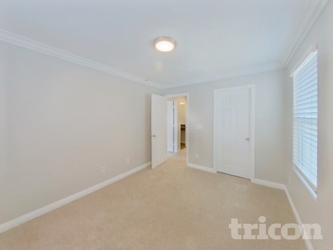 Building Photo - 125 Cascade Meadow Ct