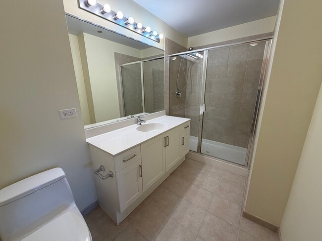 Building Photo - 1720 S Michigan Ave