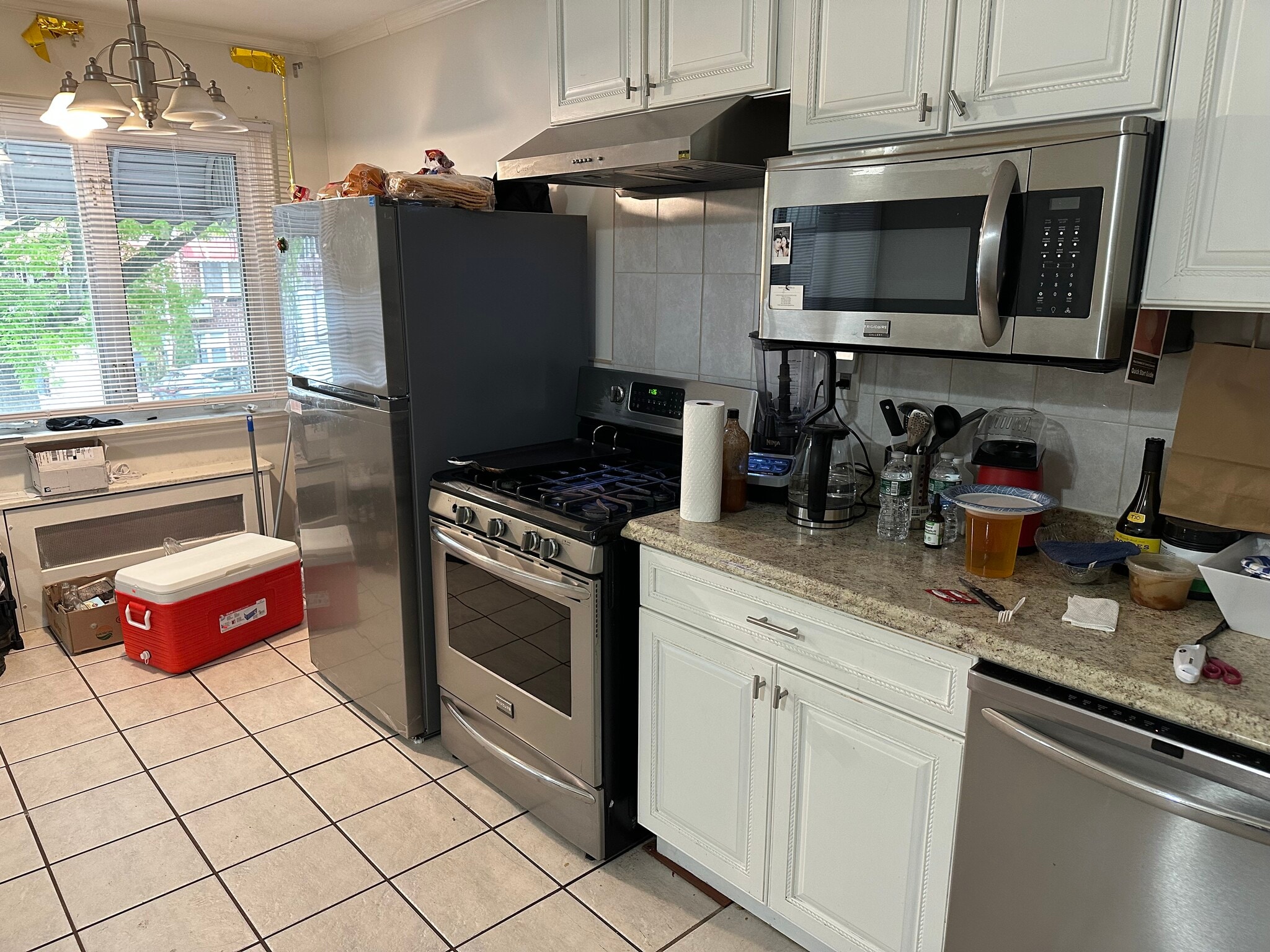 Kitchen Room (opening concept) - 2370 Brigham St