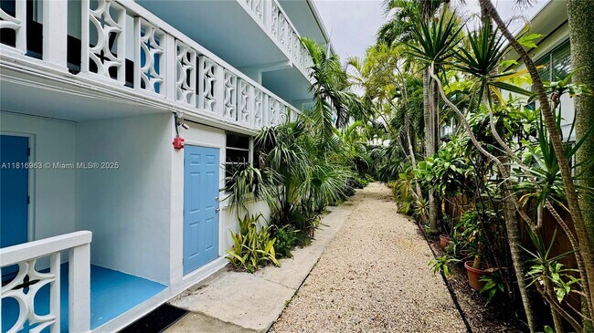 Building Photo - 1120 102nd St