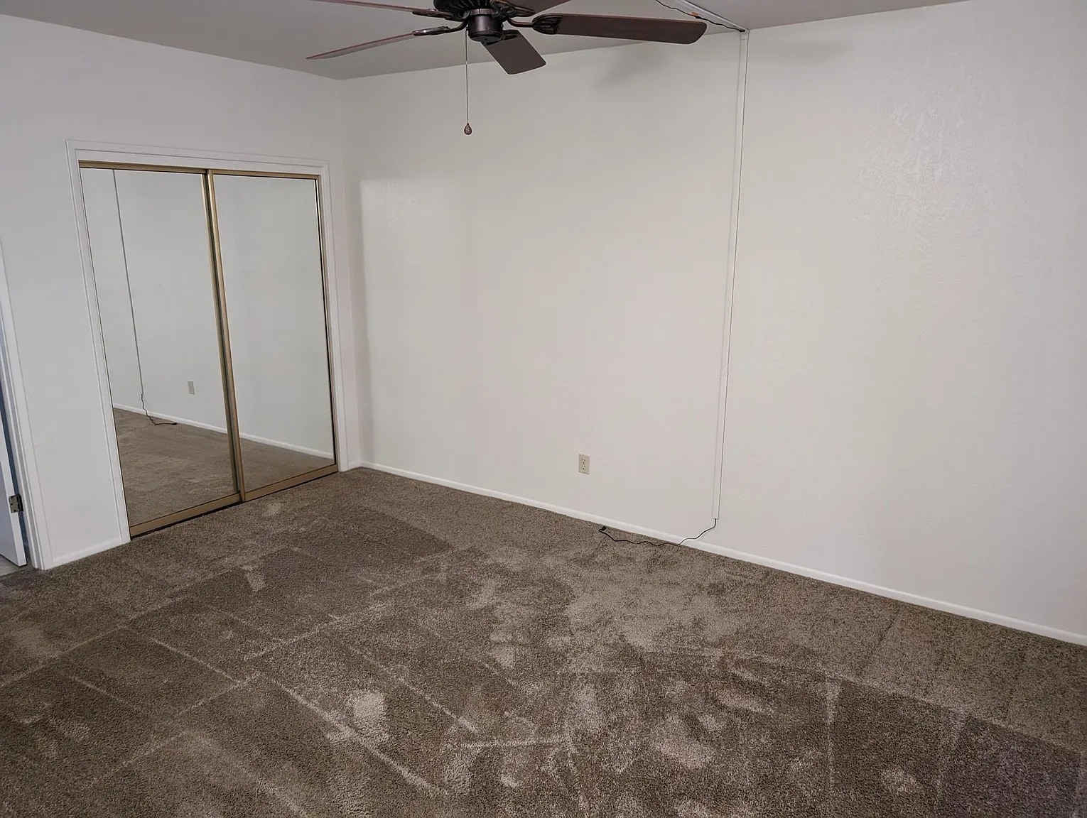 Master bedroom (2) - 8351 E Hazeltine Ln