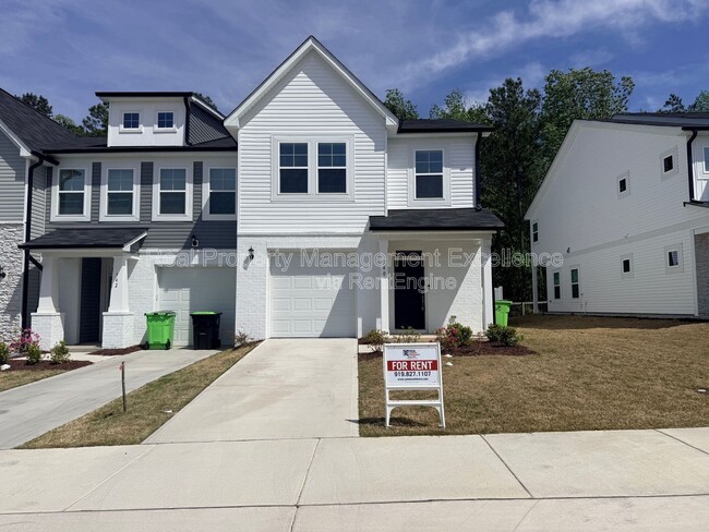 Building Photo - 540 Barrington Row Ave