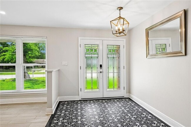 Building Photo - 208 Country Club Blvd