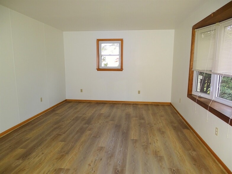 Building Photo - 236 Deep Run Rd