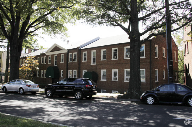 Primary Photo - MacArthur Boulevard Apartments