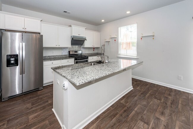 Building Photo - 4 Bedroom 2.5 Bath Home in Cane Bay Planta...
