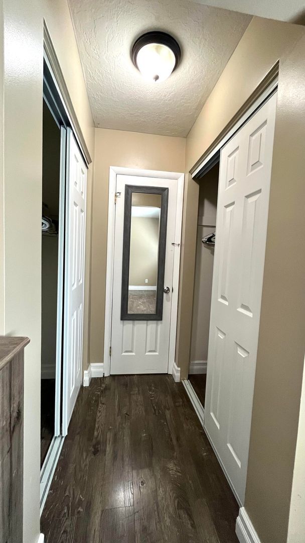 Building Photo - 5658 South Village Circle