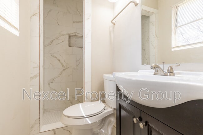 Building Photo - 5442 Loch Lomond Rd