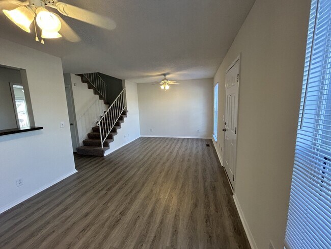 Building Photo - 3 BD 2 BA APARTMENT BY TTU FOR RENT
