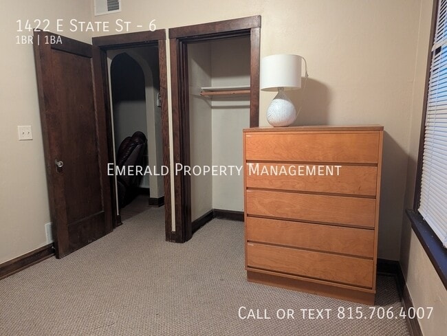 Building Photo - 1422 E State St