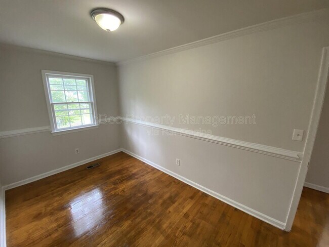 Building Photo - 719 Olde Greenwich Cir