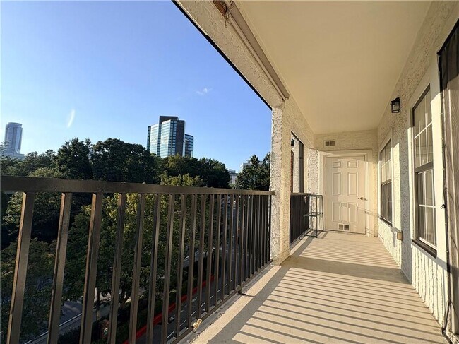 Building Photo - 3275 Lenox Rd NE