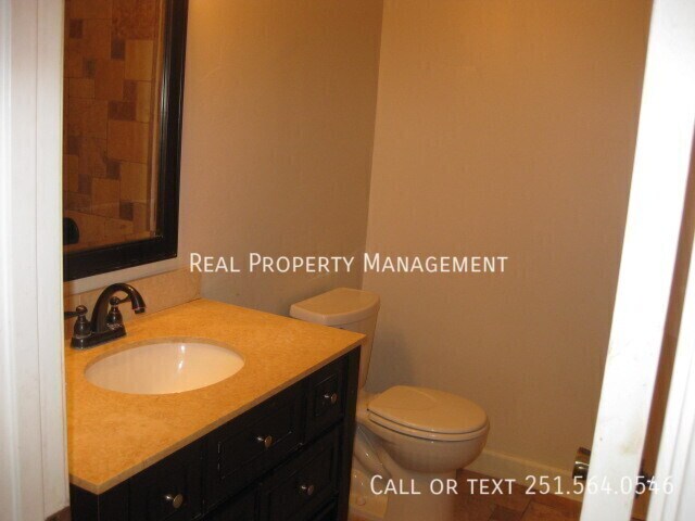 Building Photo - 5710 Green Hill Ct