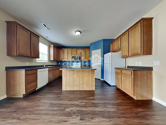 Building Photo - 1559 Lavender Ln