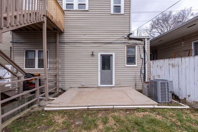 Building Photo - 1504 E Breckinridge St