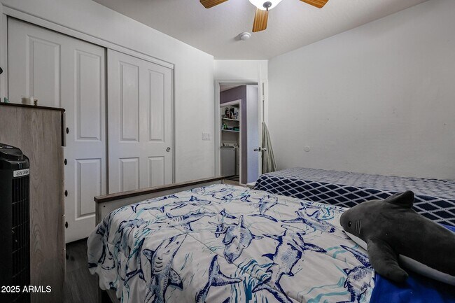 Building Photo - 13959 W Country Gables Dr