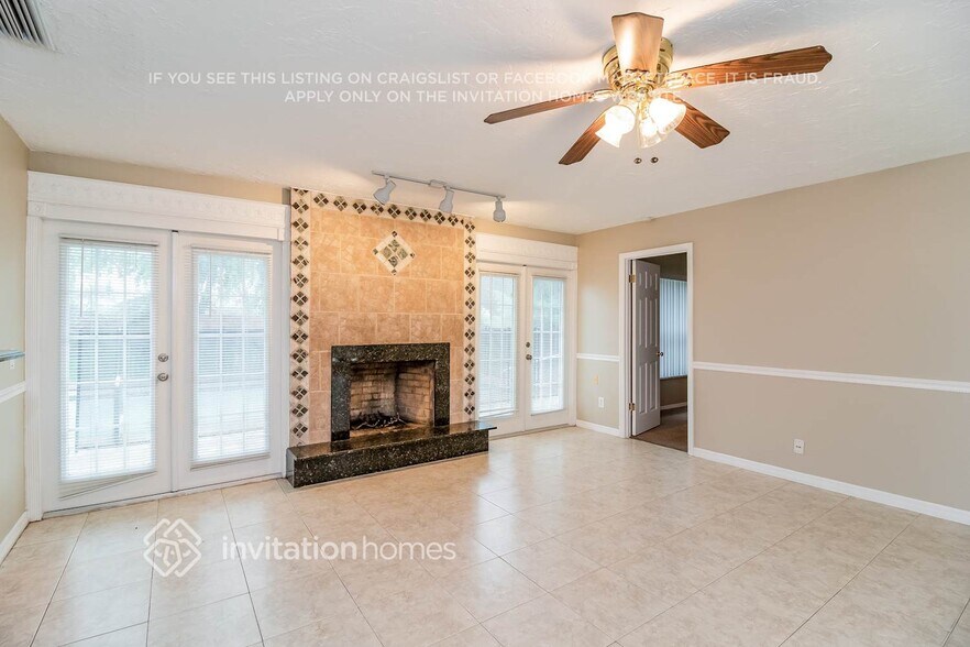 Building Photo - 1007 Ell Way