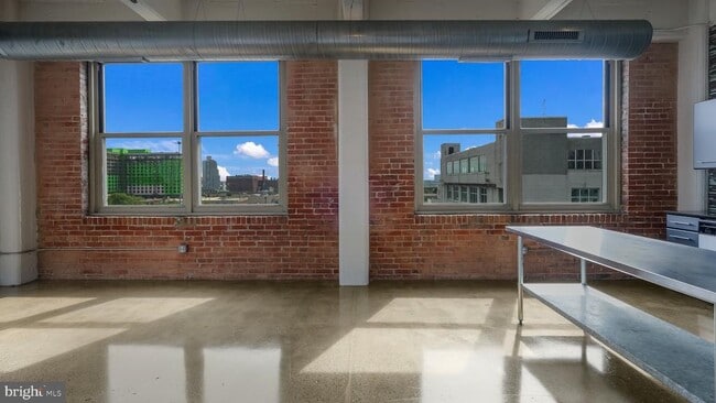 Building Photo - 444 N 4th St