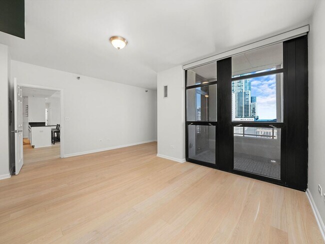 Building Photo - 1255 S State St