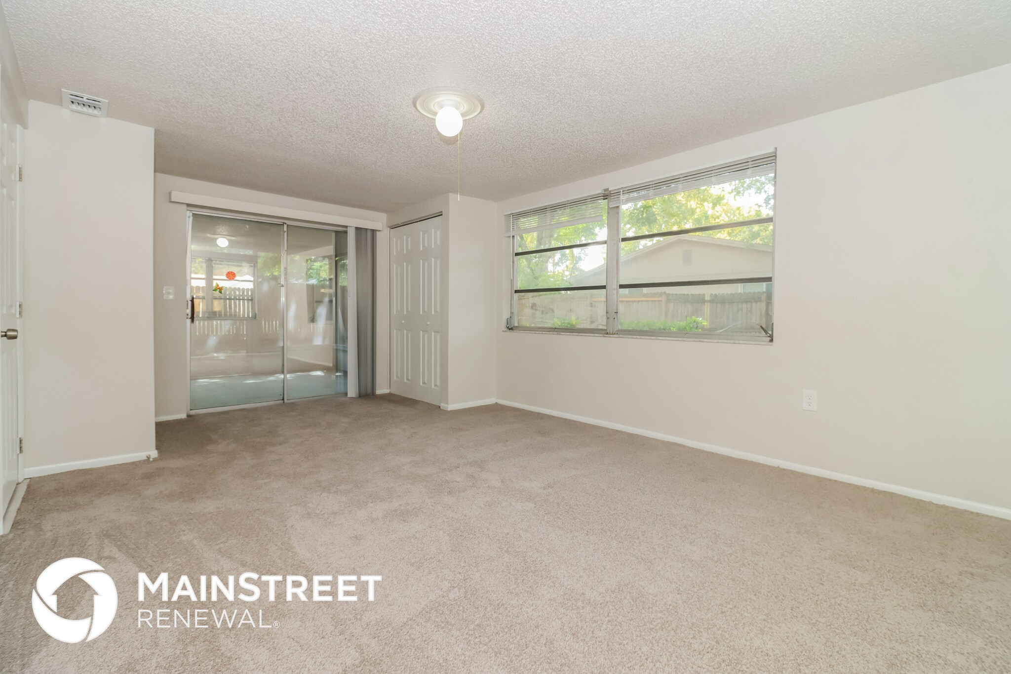 Building Photo - 6255 Maplewood Dr