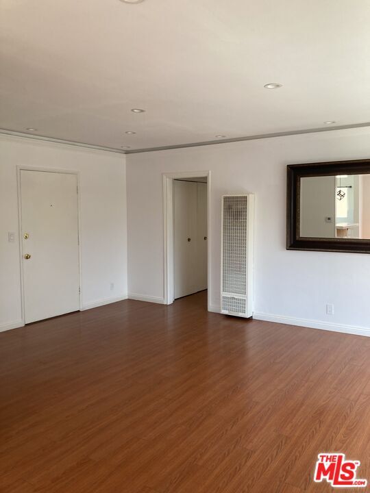 Building Photo - 348 Rexford Dr