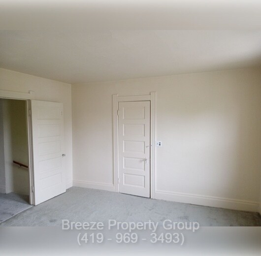 Building Photo - 713 Orchard St