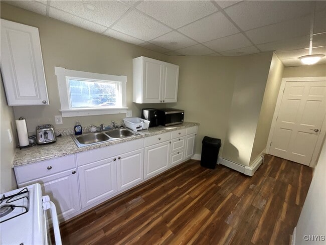 Building Photo - 127 Winslow St