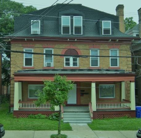 Building Photo - 121 Stratford Ave