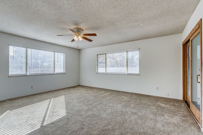 Building Photo - HORSE TRAINERS! MUST SEE HORSE PROPERTY AWESOME ACRAGE 5 ACRES Beautiful Custom 1 story home in W...