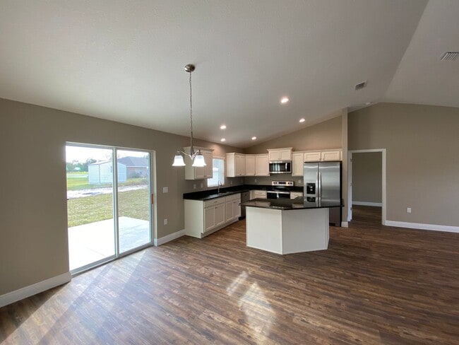 Building Photo - 4764 SW 139th Ln