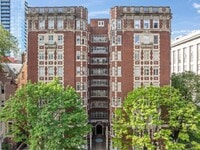 Building Photo - 1209 SW 6th Ave