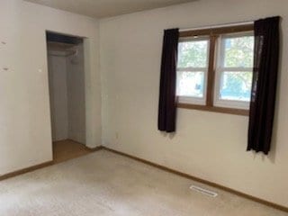 Building Photo - WHOLE HOUSE: 3 Bed 1 Bath close to UWEC! Available June 1st
