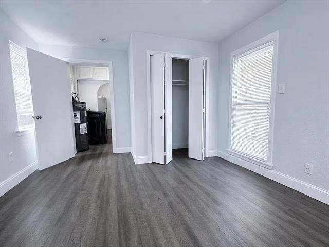 Building Photo - 5930 Victor St