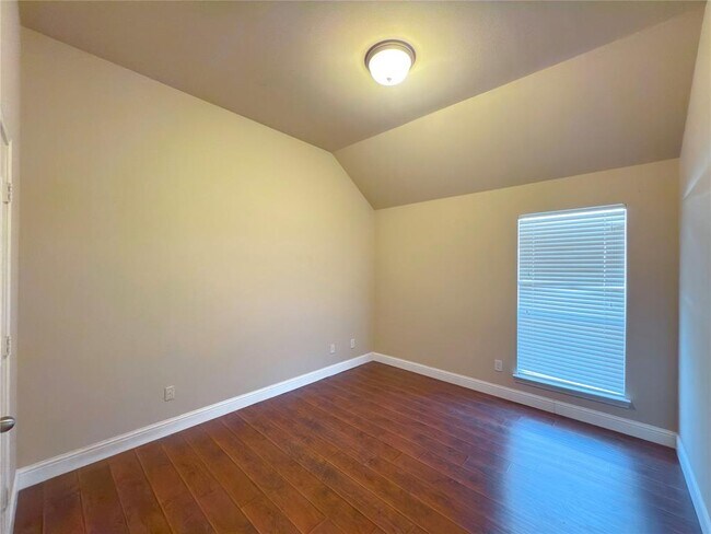 Building Photo - 11007 Witherspoon Dr