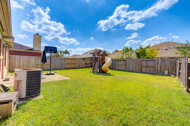 Building Photo - 5711 Kenwood