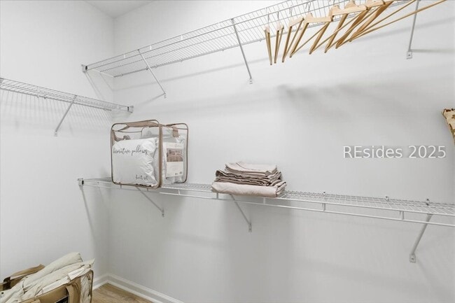 Building Photo - 855 Weekend Ave